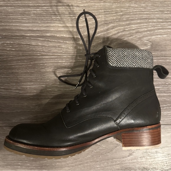 MATT BERNSON Black Leather Lace-Up Boots Herringbone Cuffs Lug Sole Size 10 EUC - Picture 6 of 10